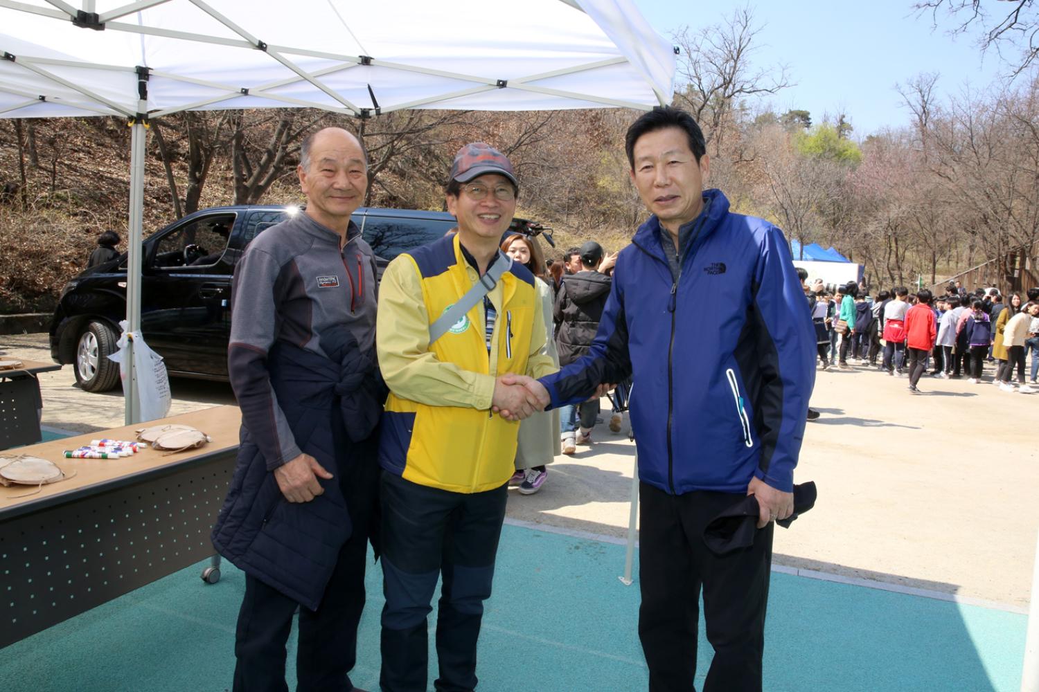 사회공헌형 신림탄소상쇄의 숲조성 북한산 나무심기 44
