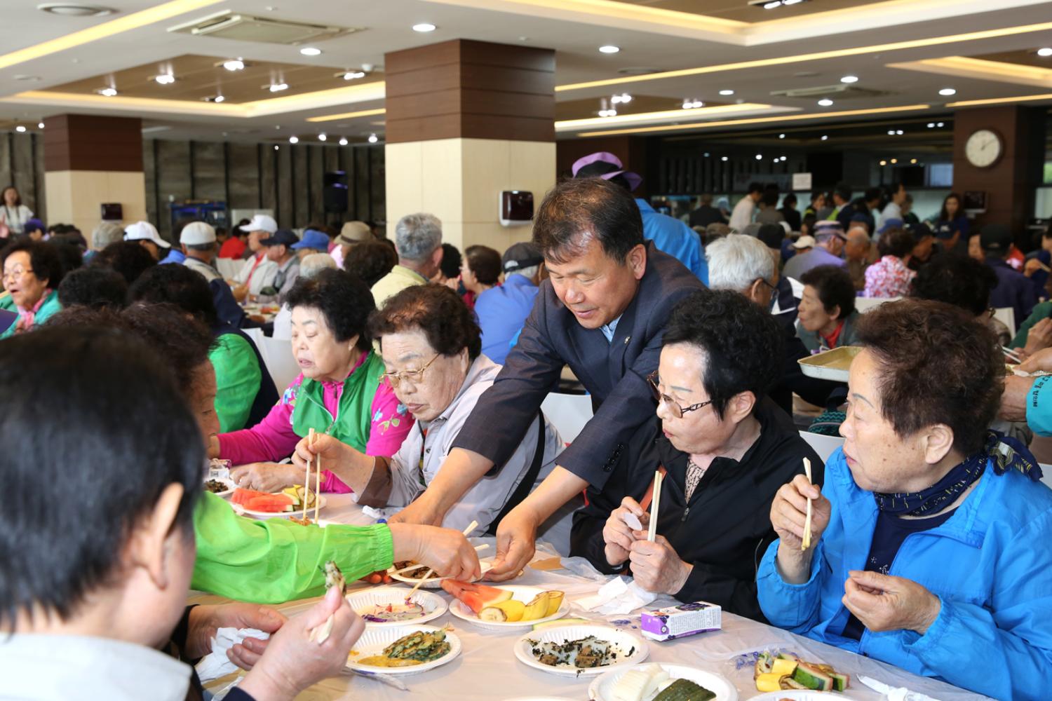 제47회 연희동 어버이날 기념 경로행사 5