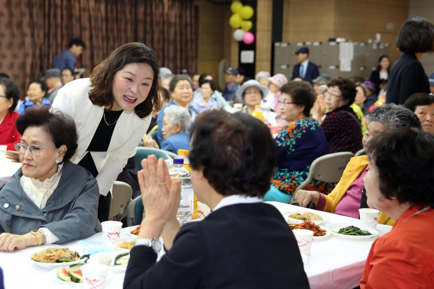 제47회 홍은2동 어버이날 기념 경로행사 9