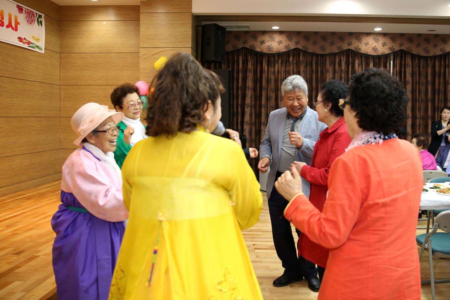제47회 홍은2동 어버이날 기념 경로행사 19