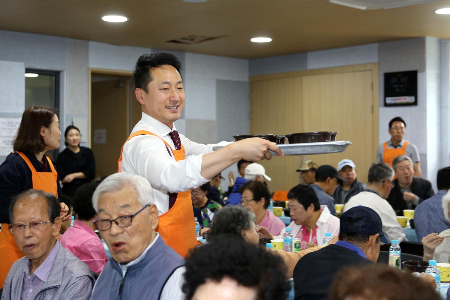 제47회 남가좌1동 어버이날 기념 경로행사 17
