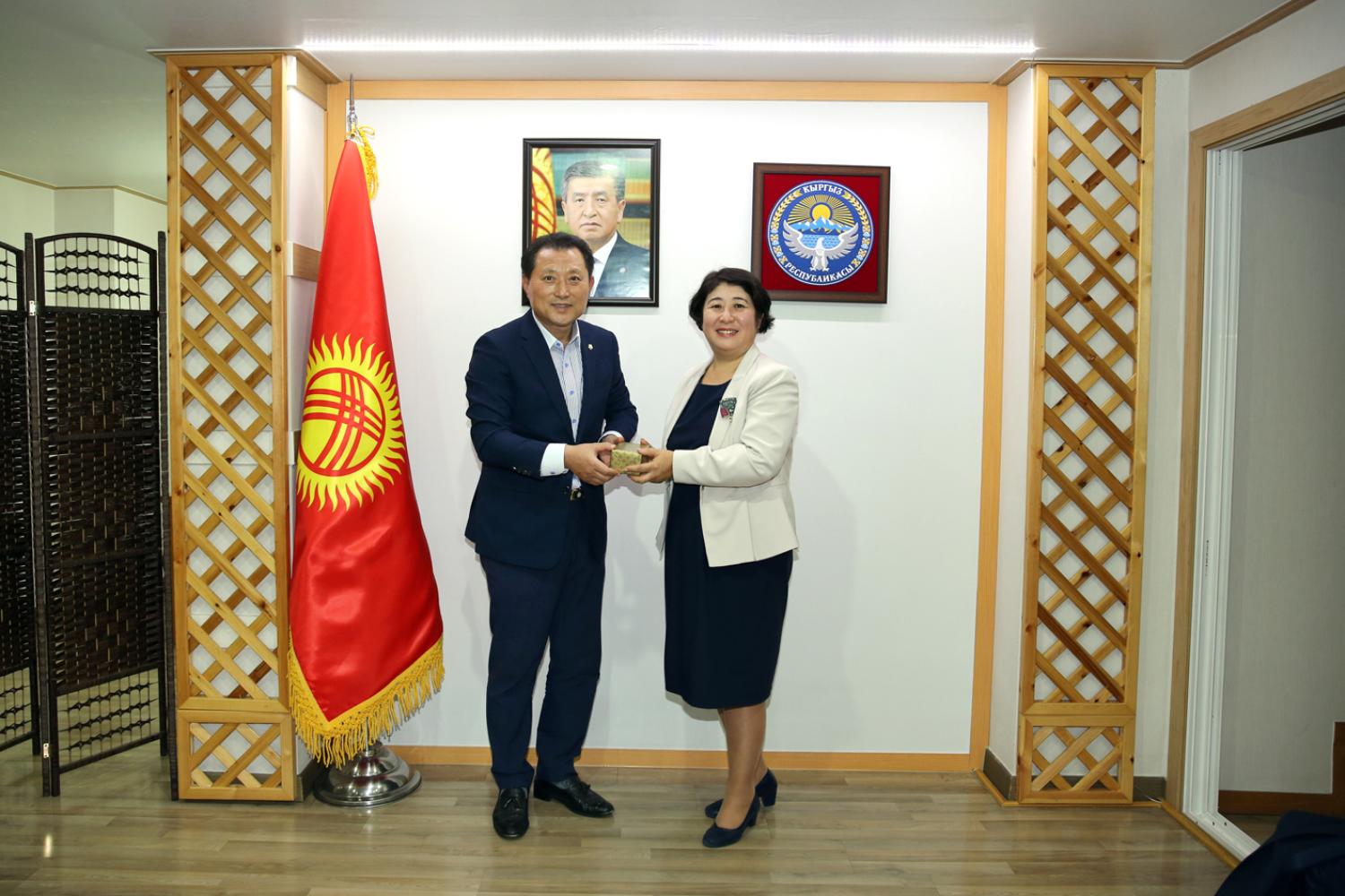 키르기스스탄 대사관 방문 4