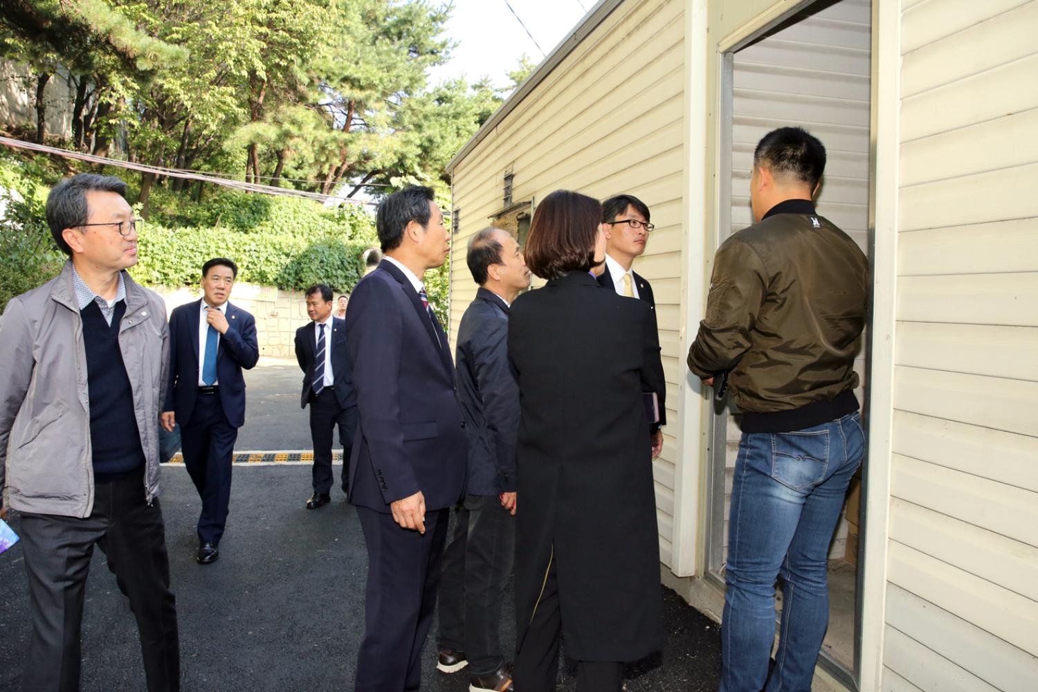 제255회 임시회 재정건설위원회 현장방문(신촌동 휴게실) 3