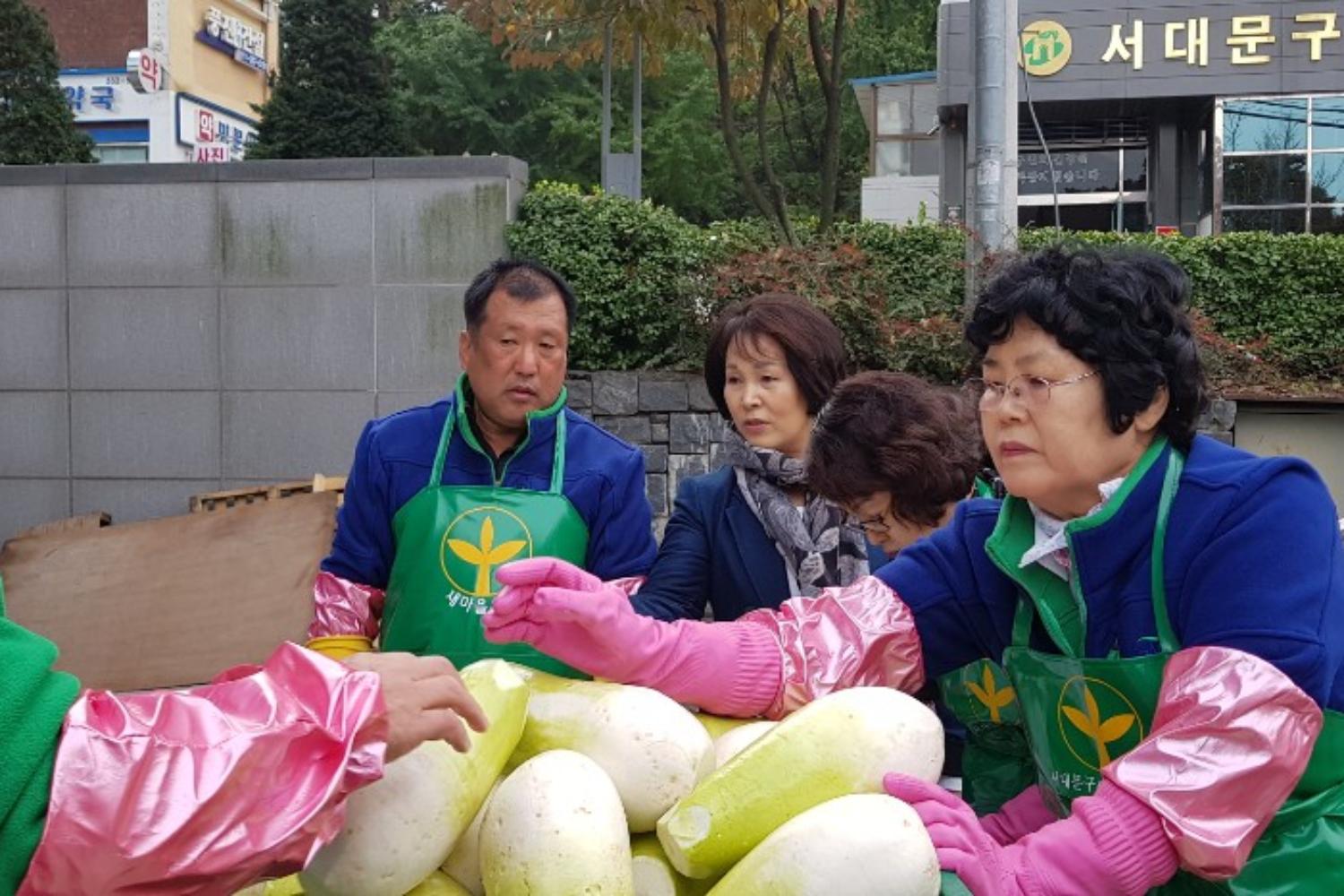 새마을부녀회 사랑의 김장 나누기(박경희 의원 자료제공) 3