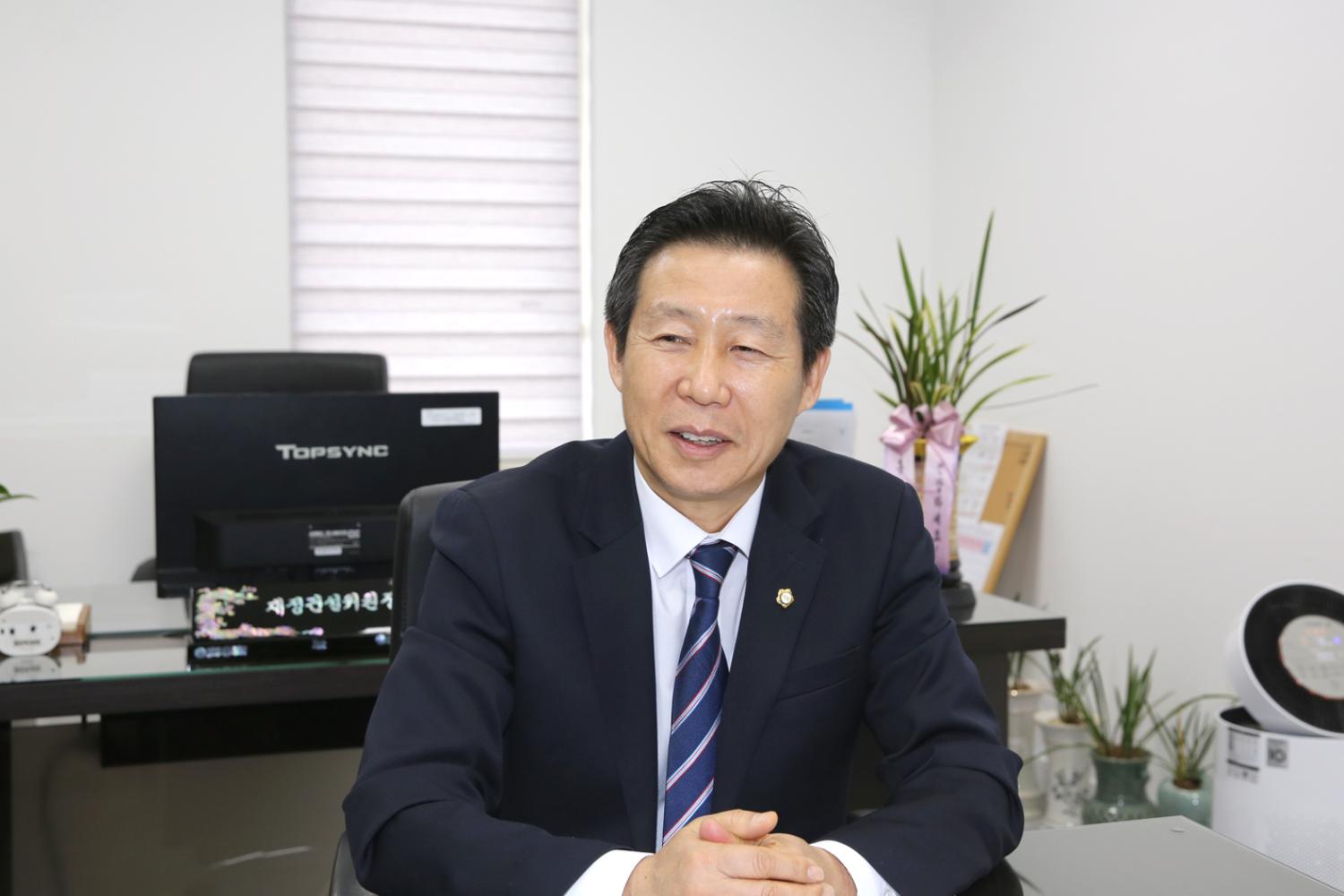 시정신문 인터뷰(재정건설위원회 유경선 위원장)