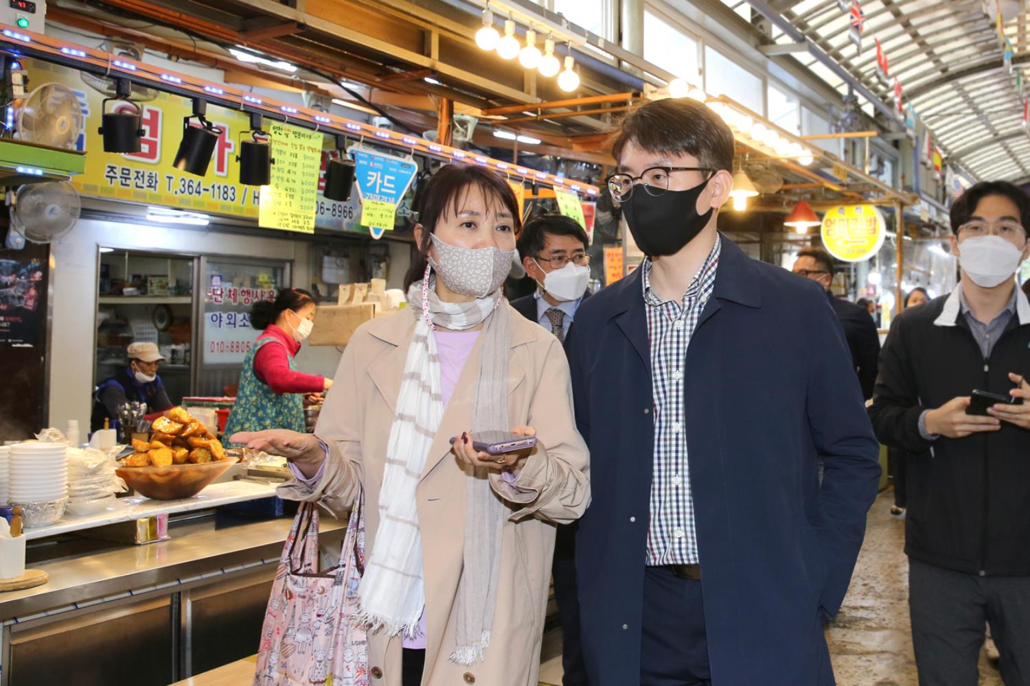 제265회 임시회 재정건설위원회 현장방문(영천시장) 3