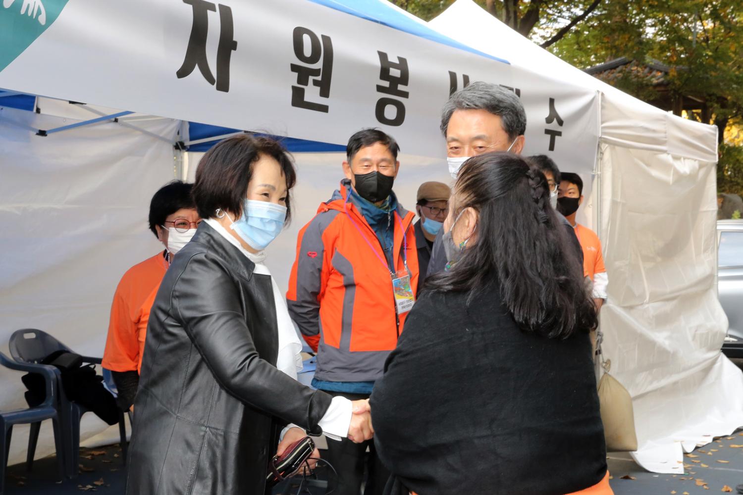 홍제천폭포장 3
