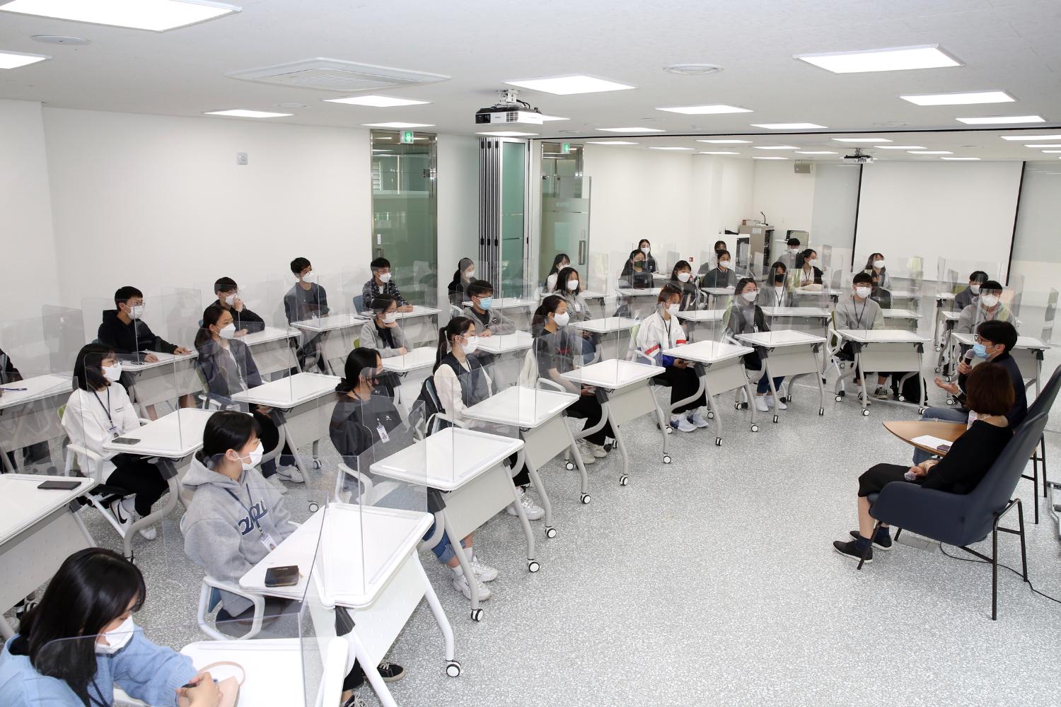 2021년 제7기 서대문청소년의회(청소년의원 취향저격 토크) 13