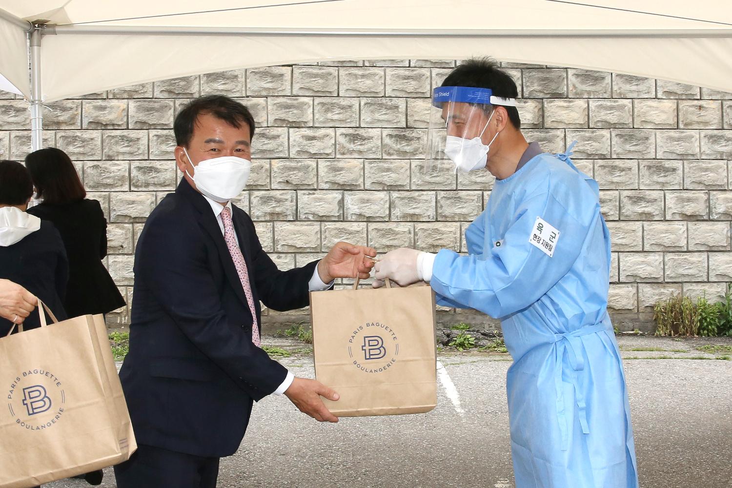 재정건설위원회 현장방문(신촌동 임시선별진료소) 4