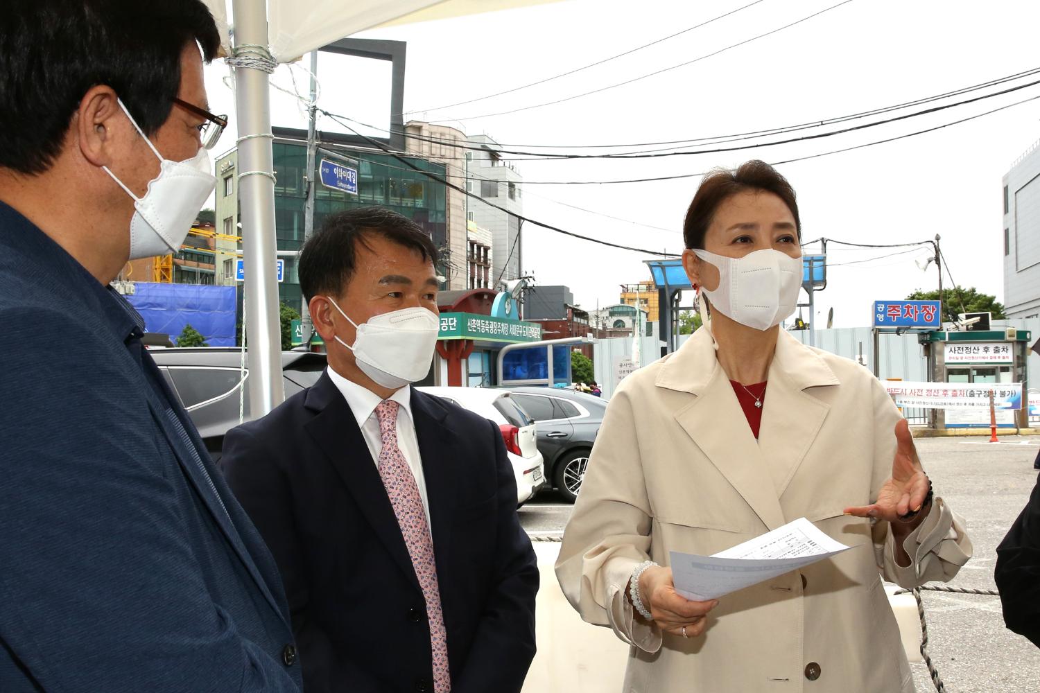 재정건설위원회 현장방문(신촌동 임시선별진료소) 7
