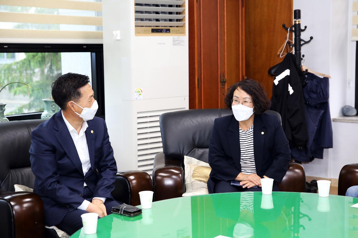 동해시의회 의장단과의 차담회(재정건설위원회 비교시찰) 3