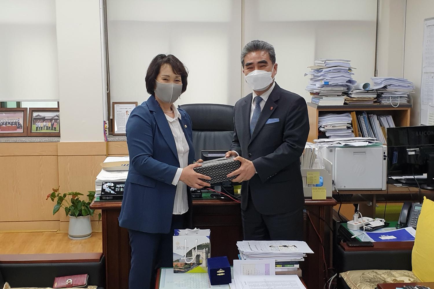 제주특별자치도의회 방문(박경희의장 자료제공) 3