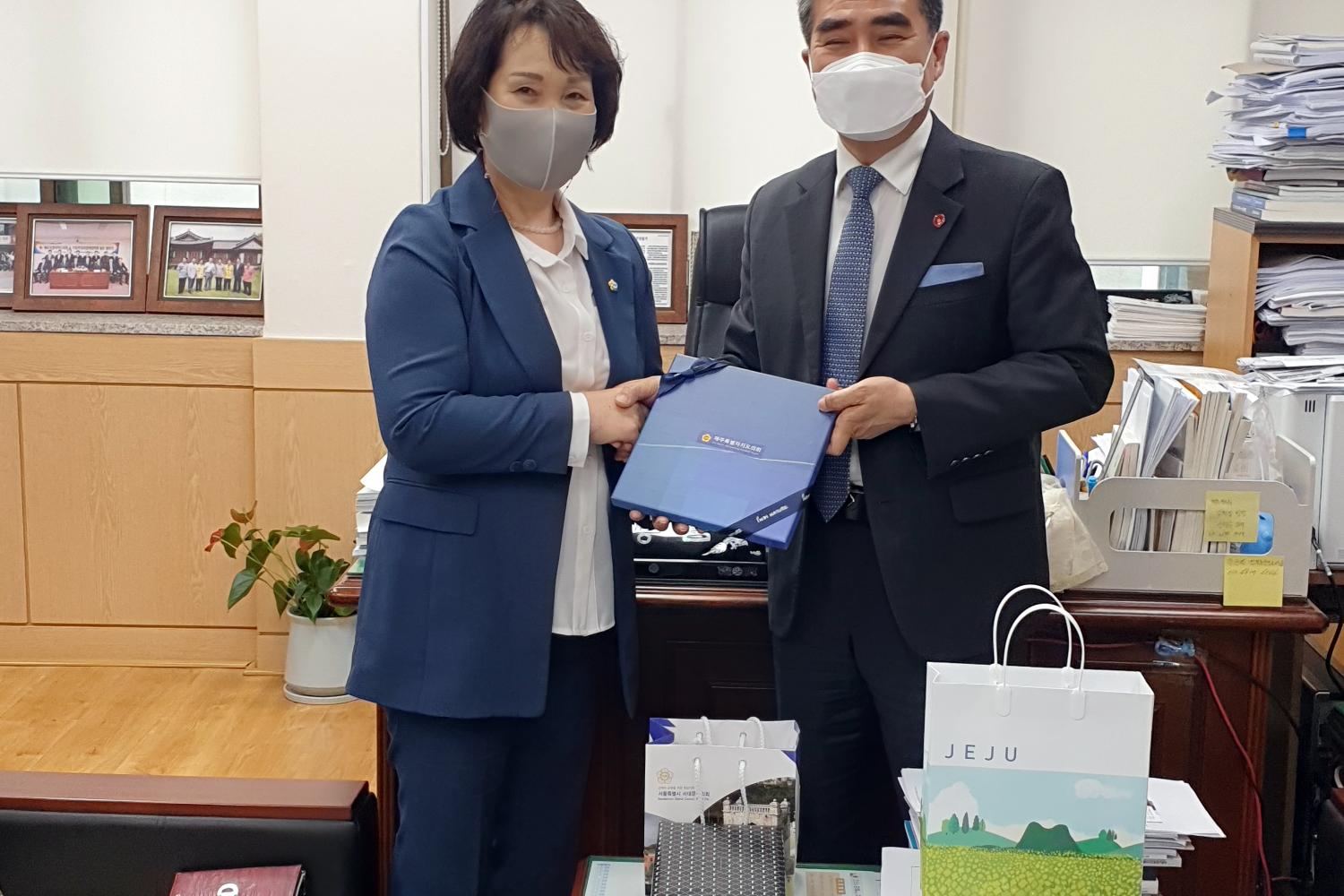 제주특별자치도의회 방문(박경희의장 자료제공) 4