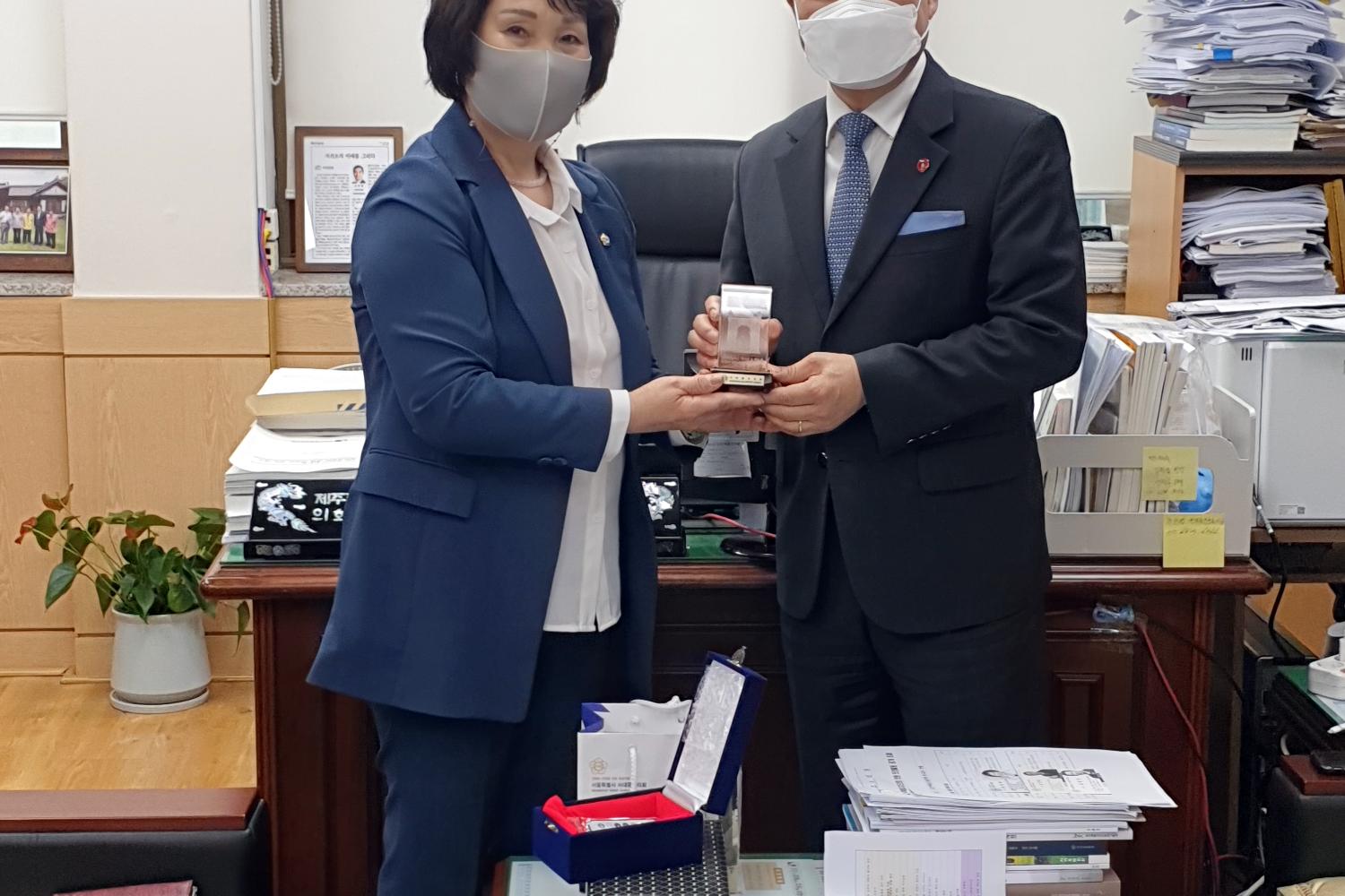 제주특별자치도의회 방문(박경희의장 자료제공) 5