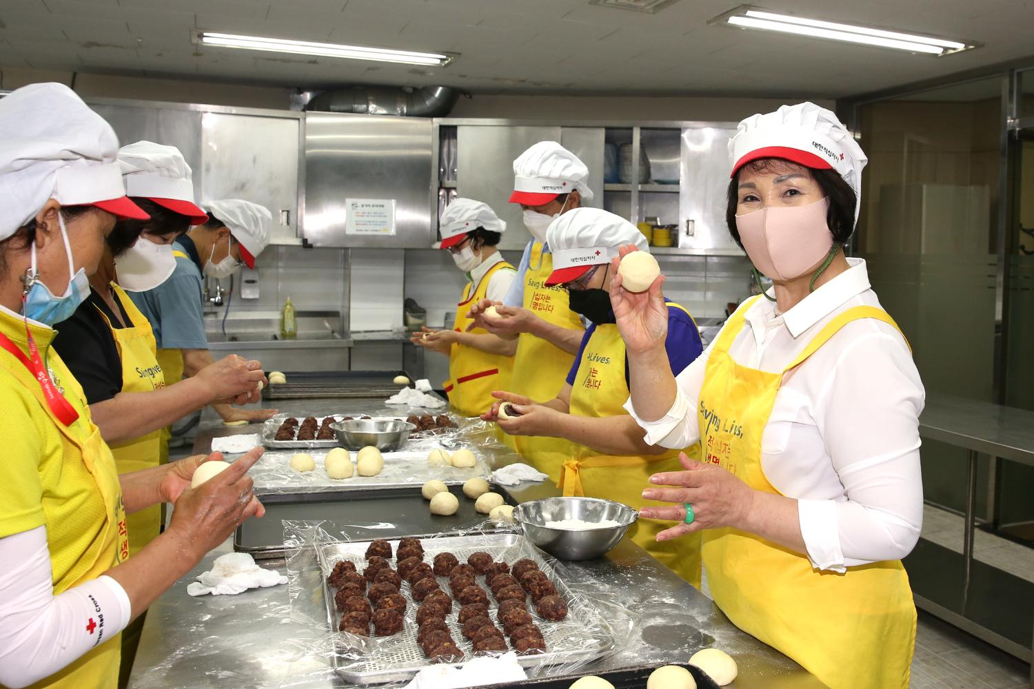 대한적십자 희망풍차 빵봉사 34