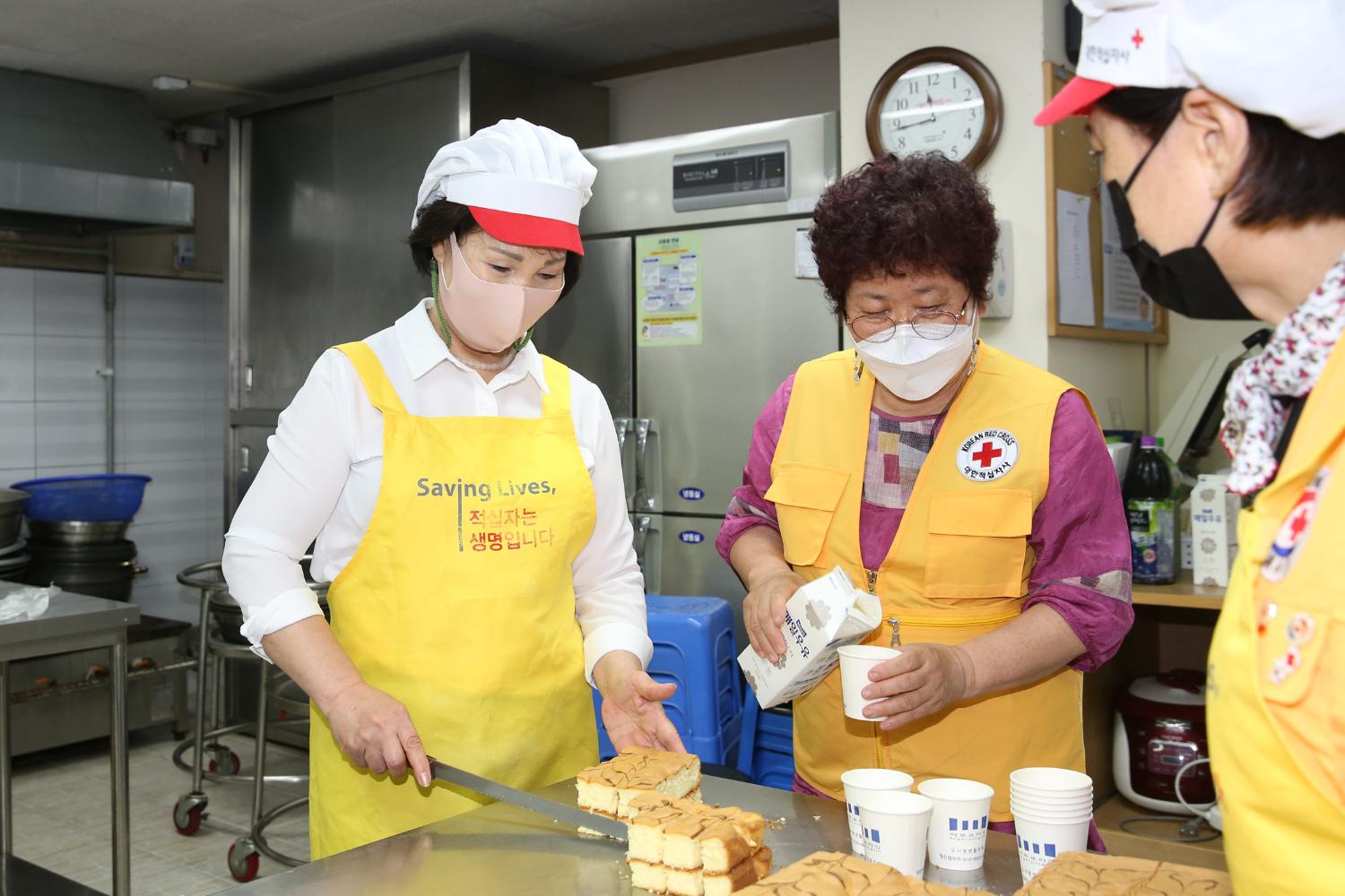 대한적십자 희망풍차 빵봉사 41