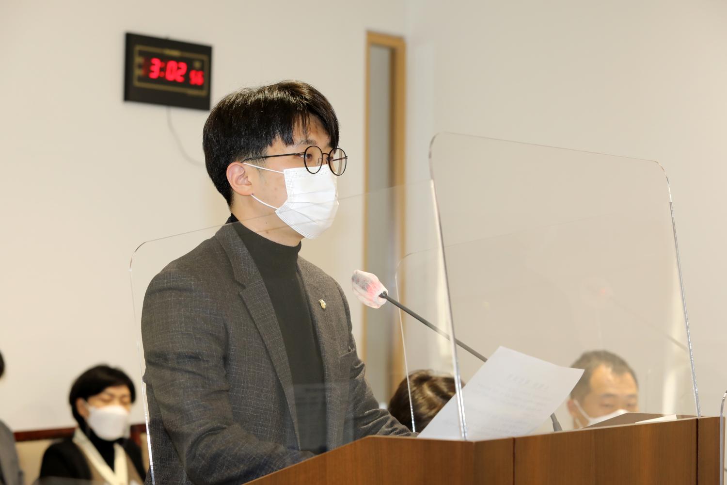 제276회 제2차 정례회 제4차 재정건설위원회 의원 안건심사