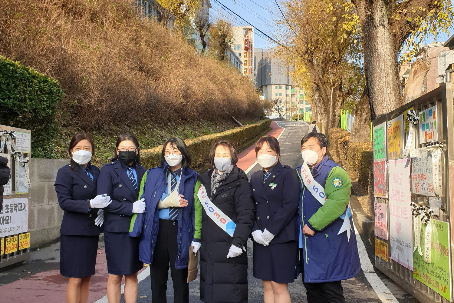 어린이보호구역 내 주정차 전면금지 캠페인(박경희의장 사진제공) 2