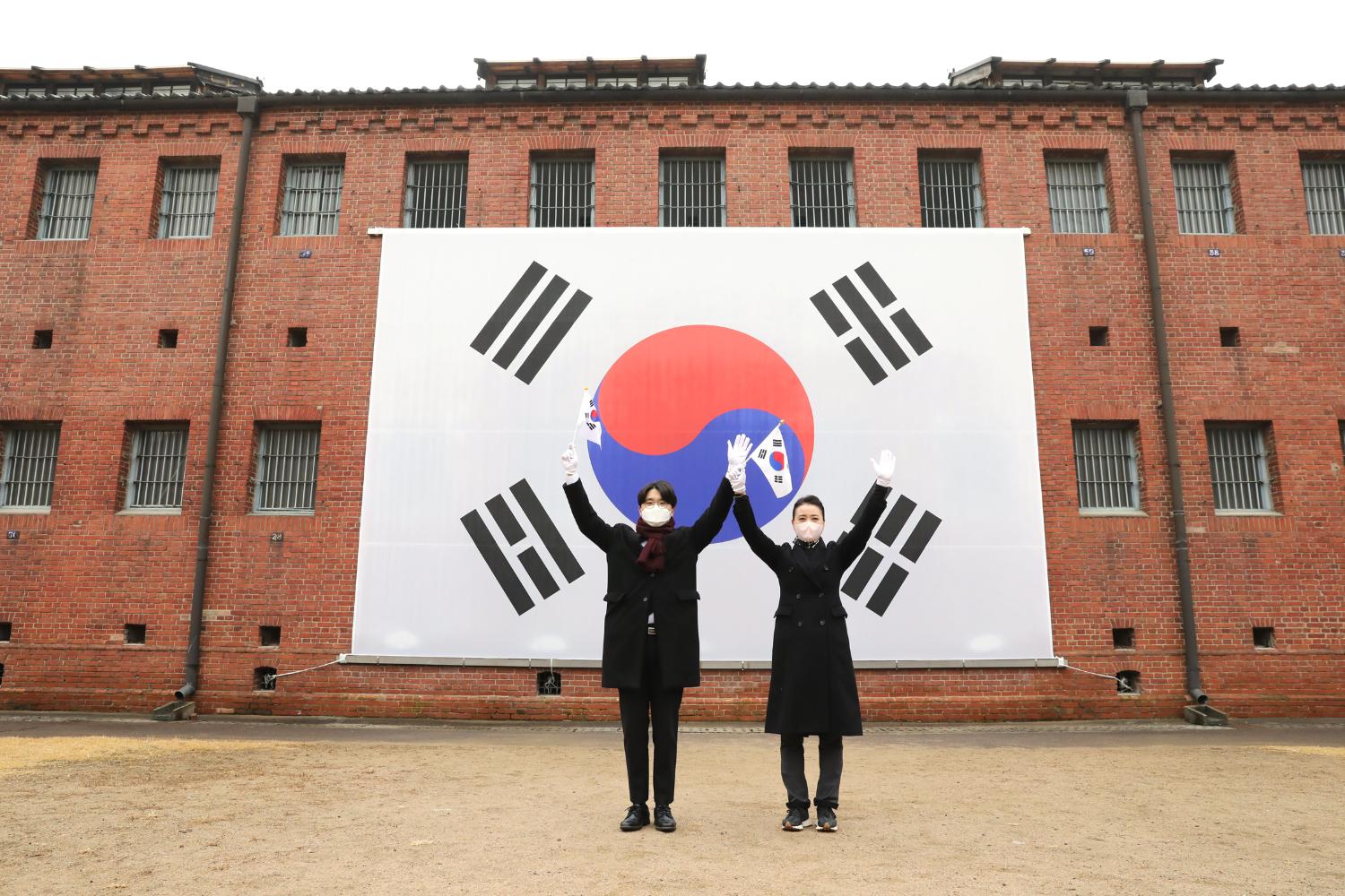 3.1절 순국선열 헌화 및 분향 16