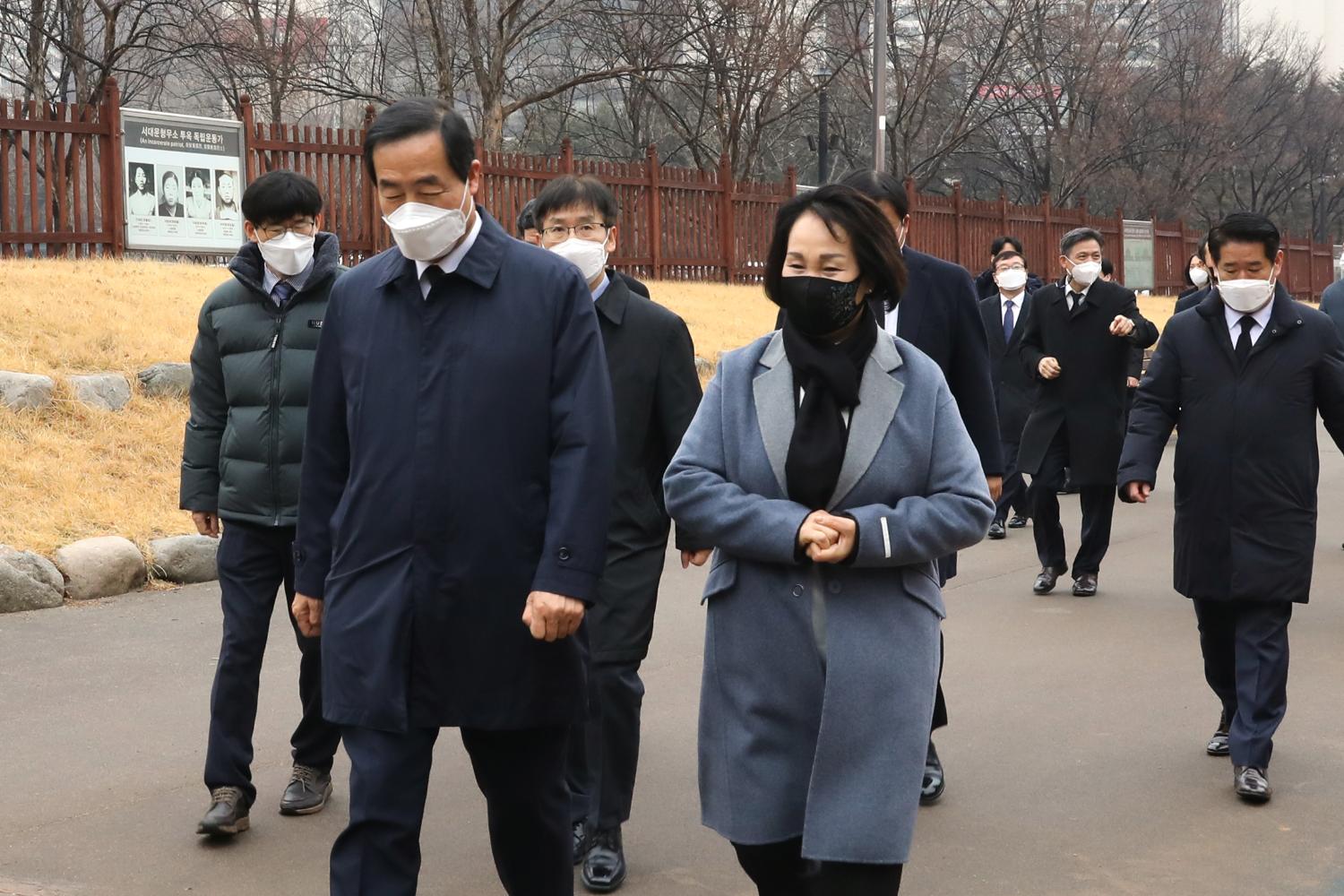 3.1절 순국선열 헌화 및 분향 23