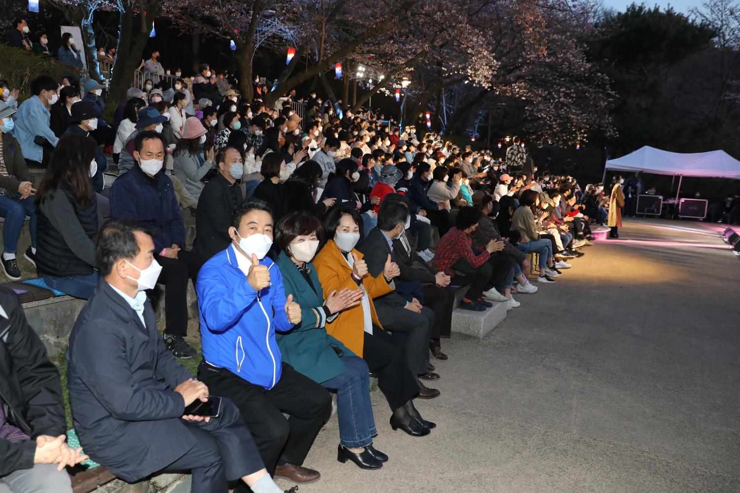 서대문 안산자락길 벚꽃 음악회 11