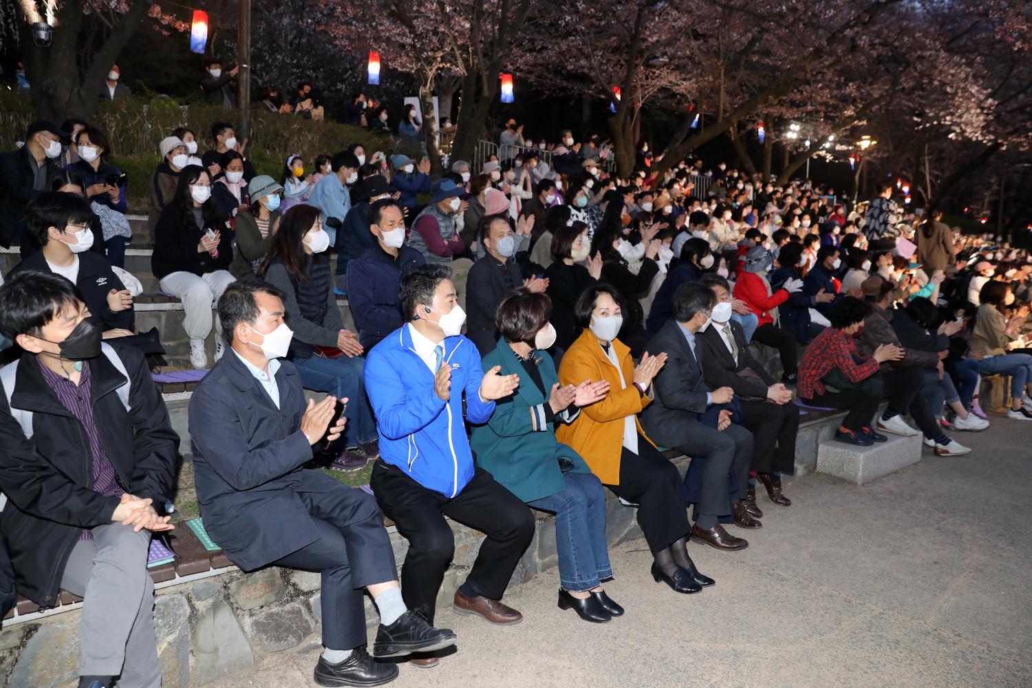 서대문 안산자락길 벚꽃 음악회 13