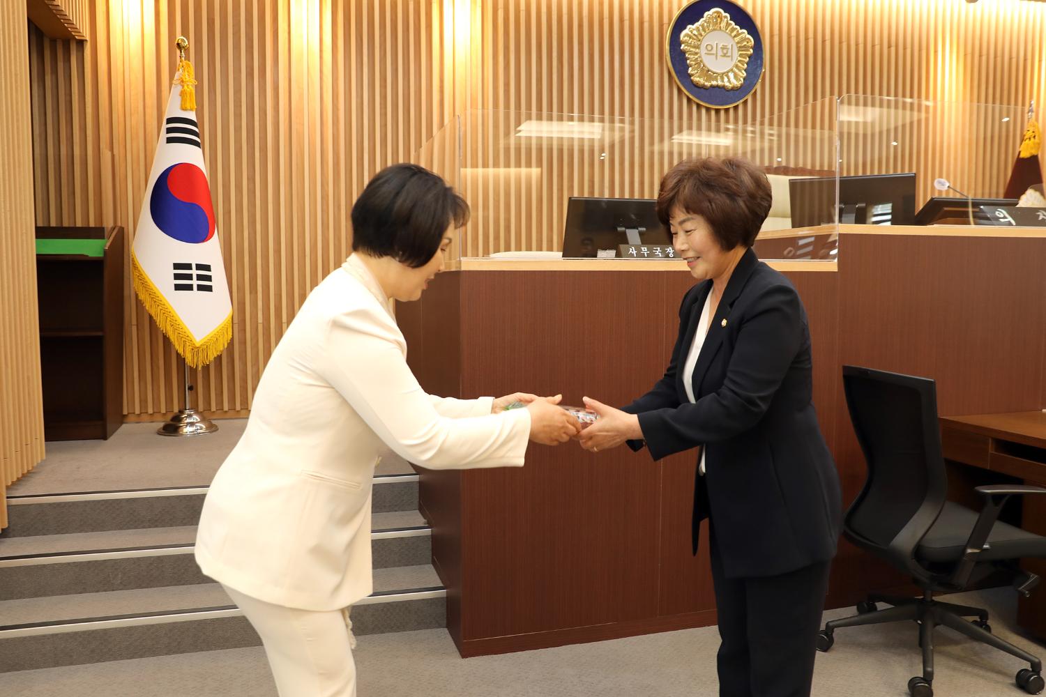 제8대의원 퇴임식 및 의장단 감사패 전달식 20