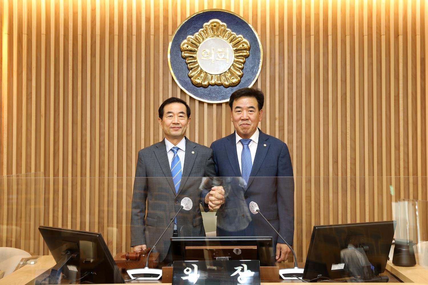 제8대의원 퇴임식 및 의장단 감사패 전달식 31