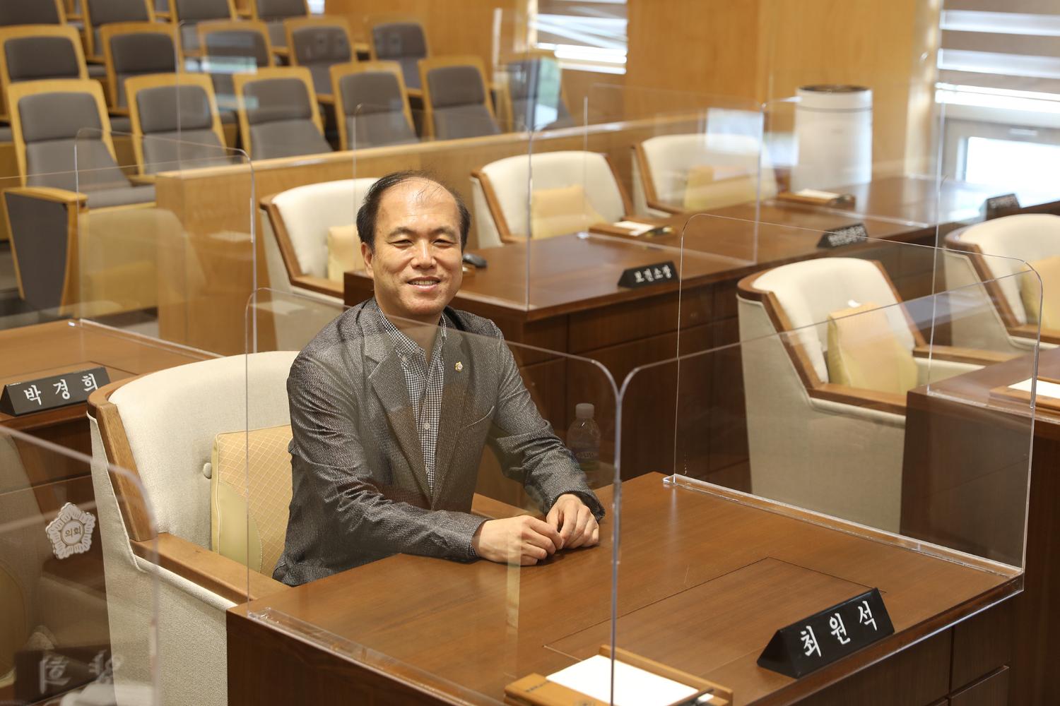 제8대의원 퇴임식 및 의장단 감사패 전달식 37