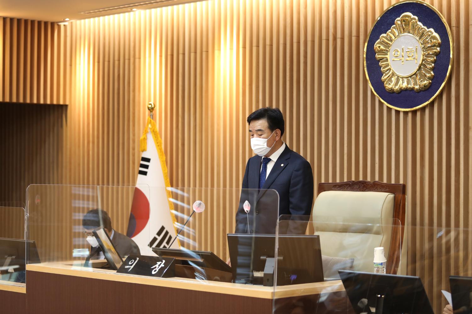 제282회 임시회 제2차 본회의 폐회식 9