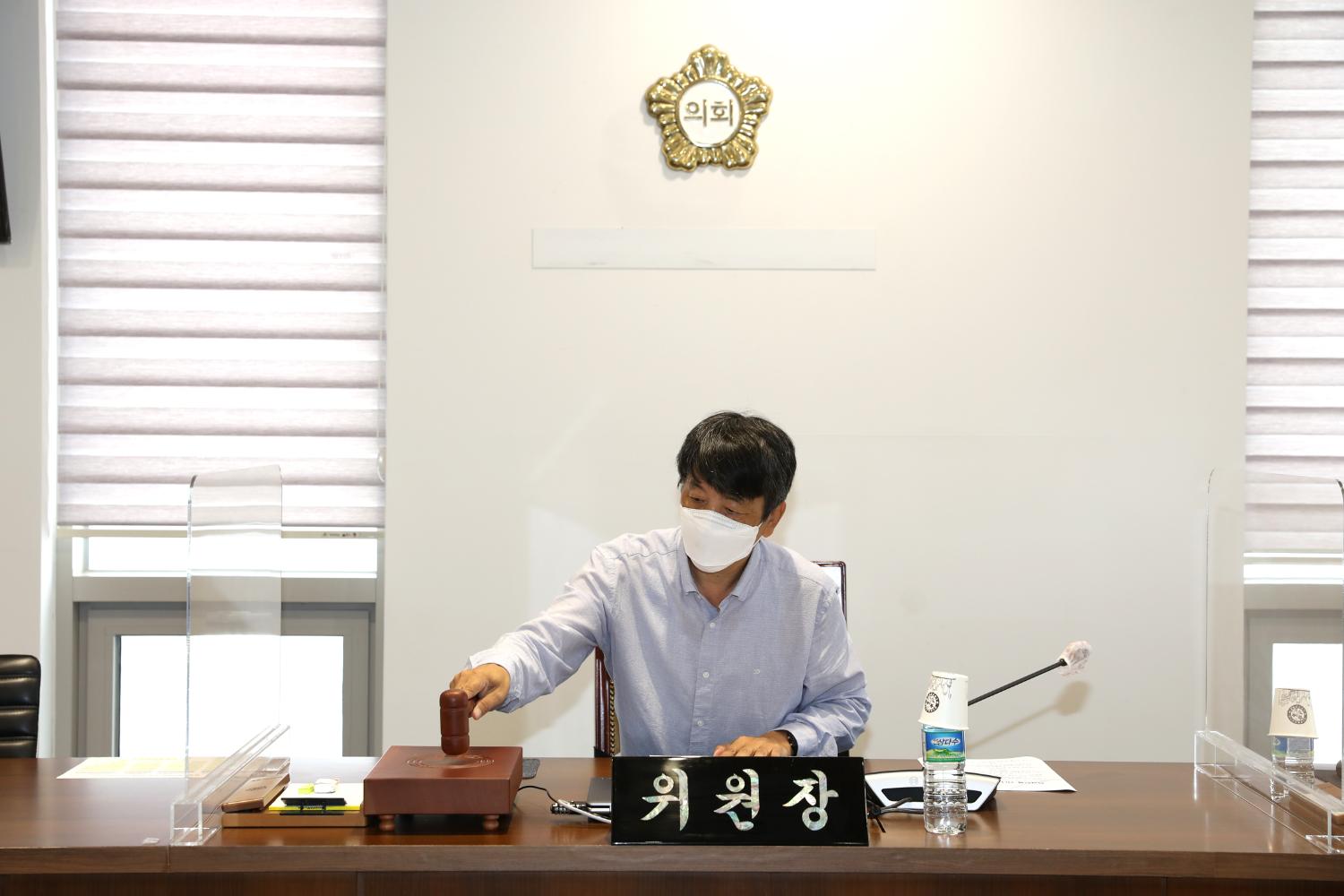 의원연구단체 심의위원회 신규위원 위촉식 12