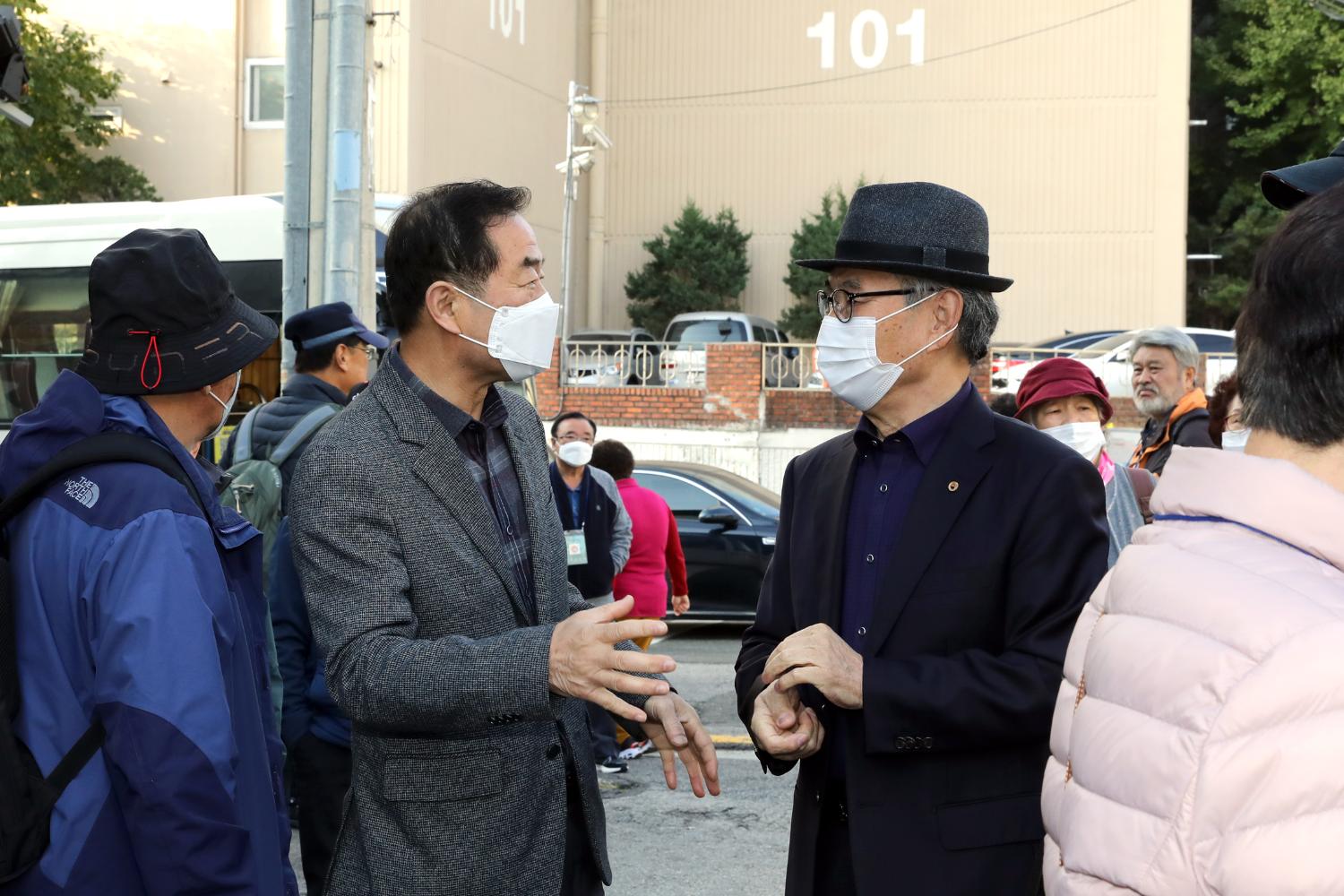 실버 문화탐방 맞이 인사 2