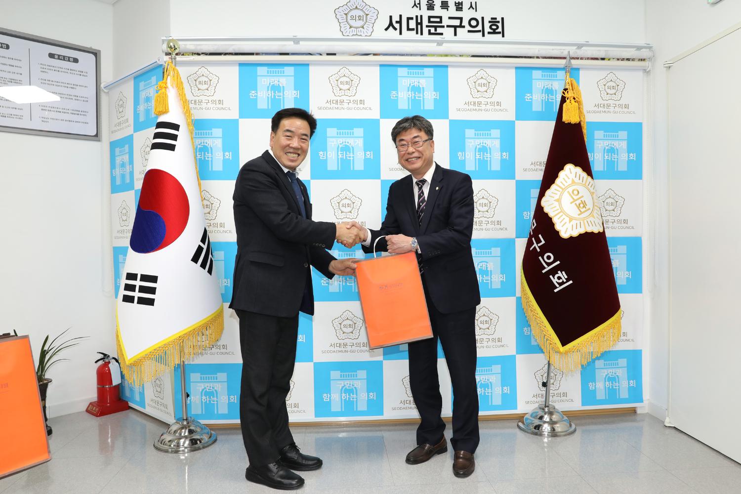 부산시 동래구의회 신청사건립 벤치마킹 방문 4