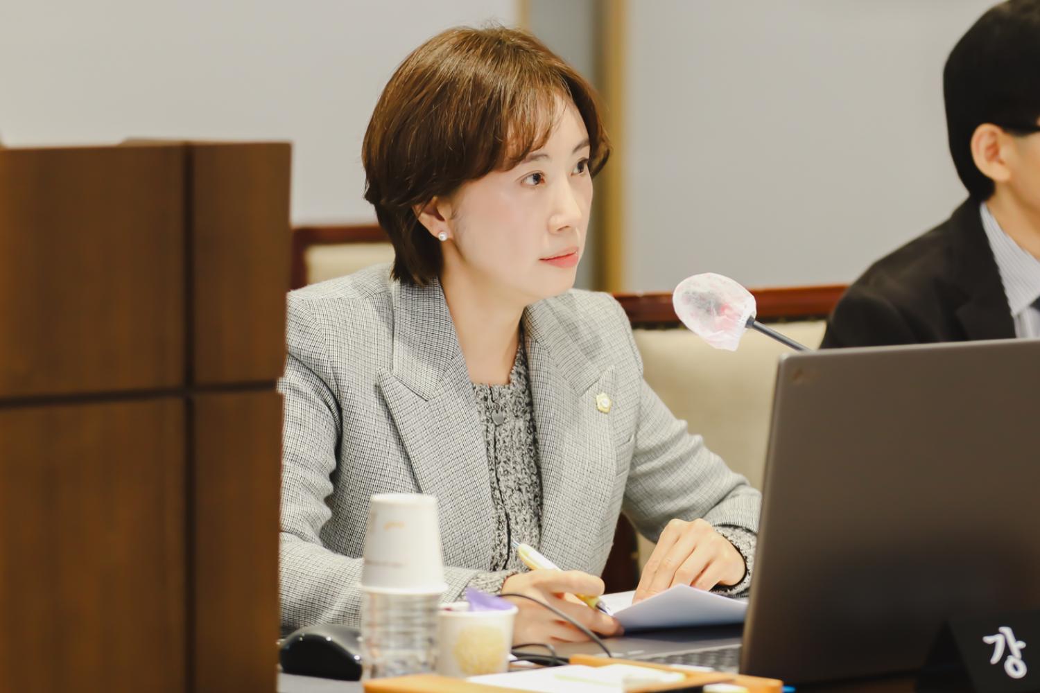 제295회 제2차 정례회 제4차 재정건설위원회의-조례안 등 안건심사 2