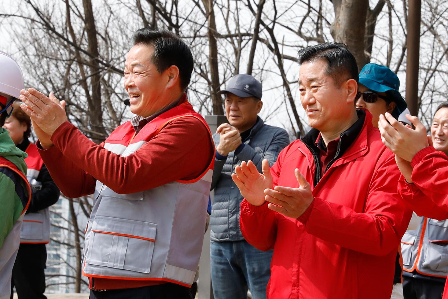 제79회 식목일기념 나무심기 행사 9