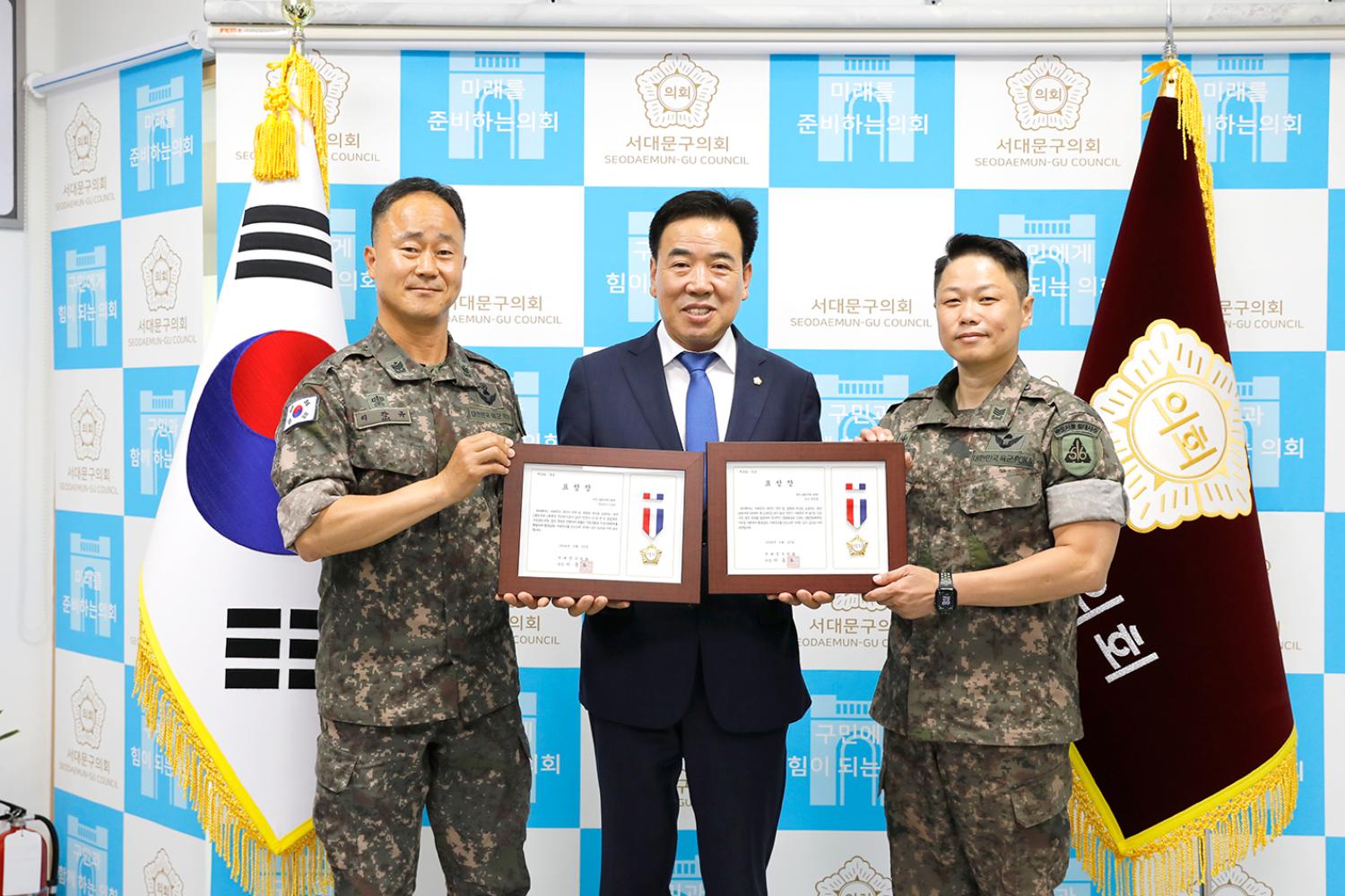 제1905부대 모범군인 표창장 수여식 2