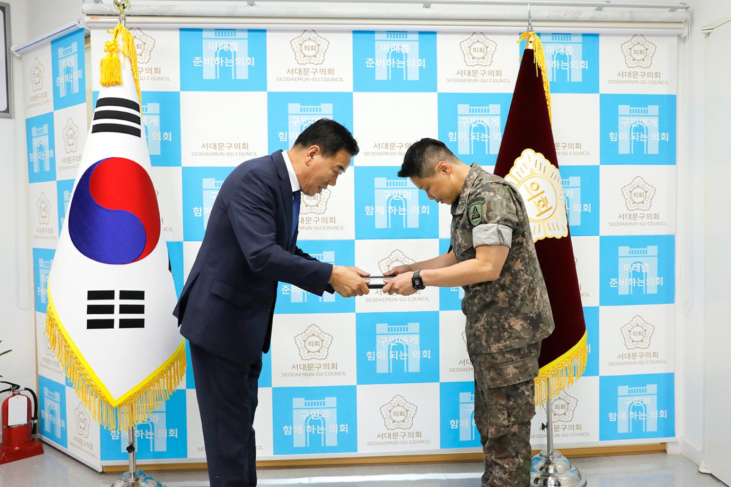 제1905부대 모범군인 표창장 수여식 5