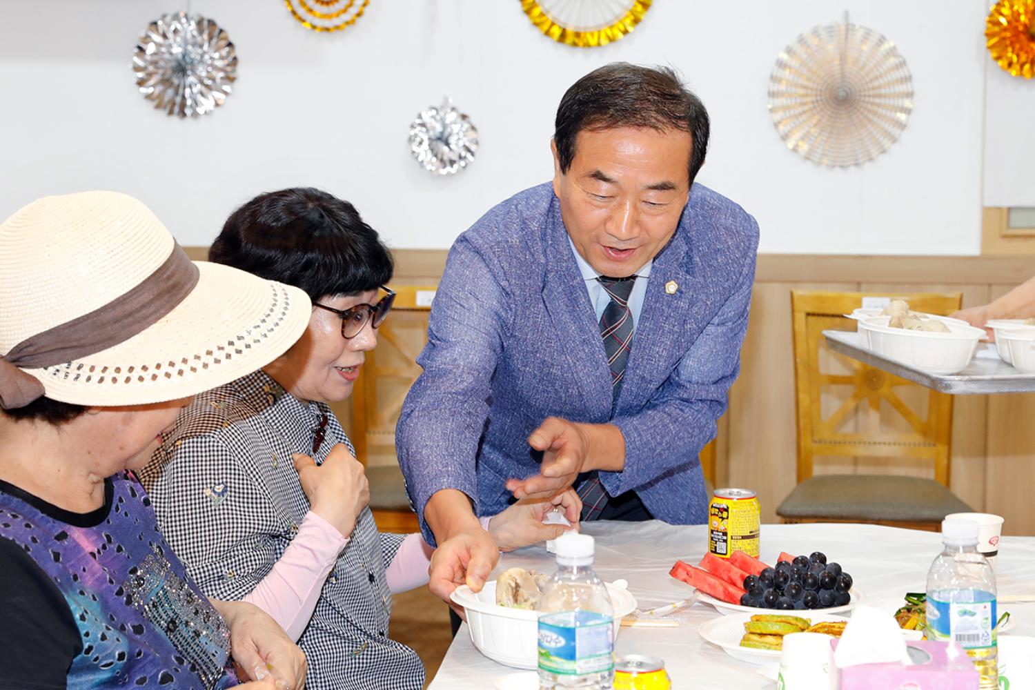 가재울중앙교회 삼계탕 대접행사 9