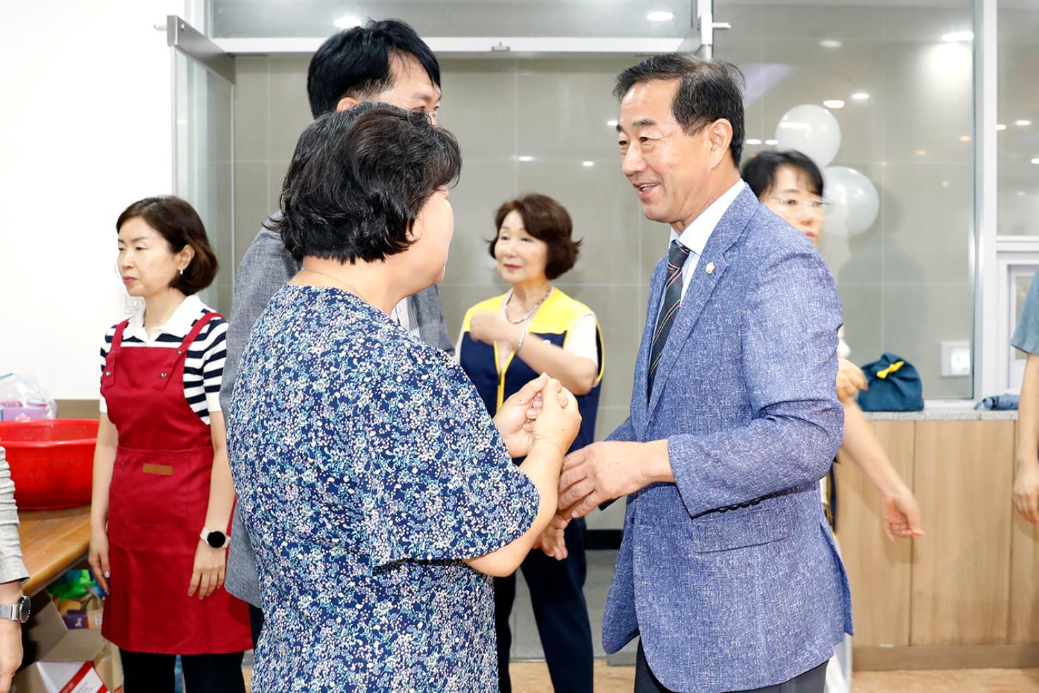 가재울중앙교회 삼계탕 대접행사 10
