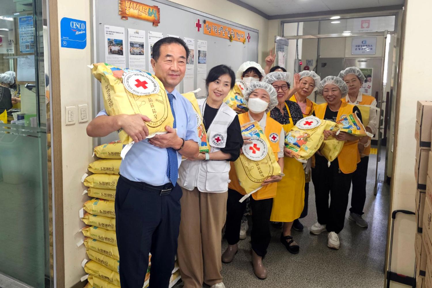 적십자사 봉사회와 함께하는 추석맞이 먹거리 나눔행사 4