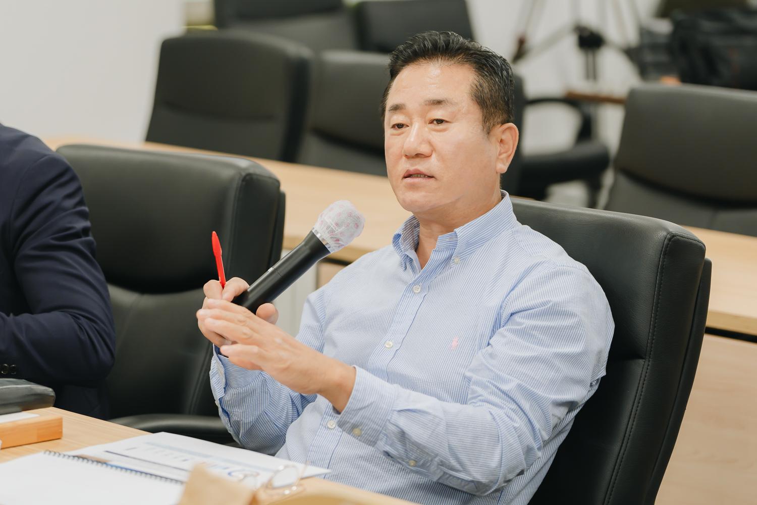 전통시장·지역축제진흥연구회 연구용역 중간보고회 24