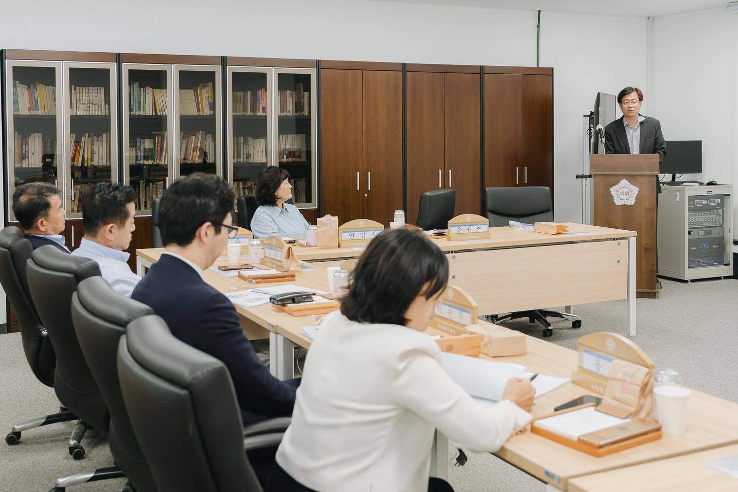 전통시장·지역축제진흥연구회 연구용역 중간보고회 25