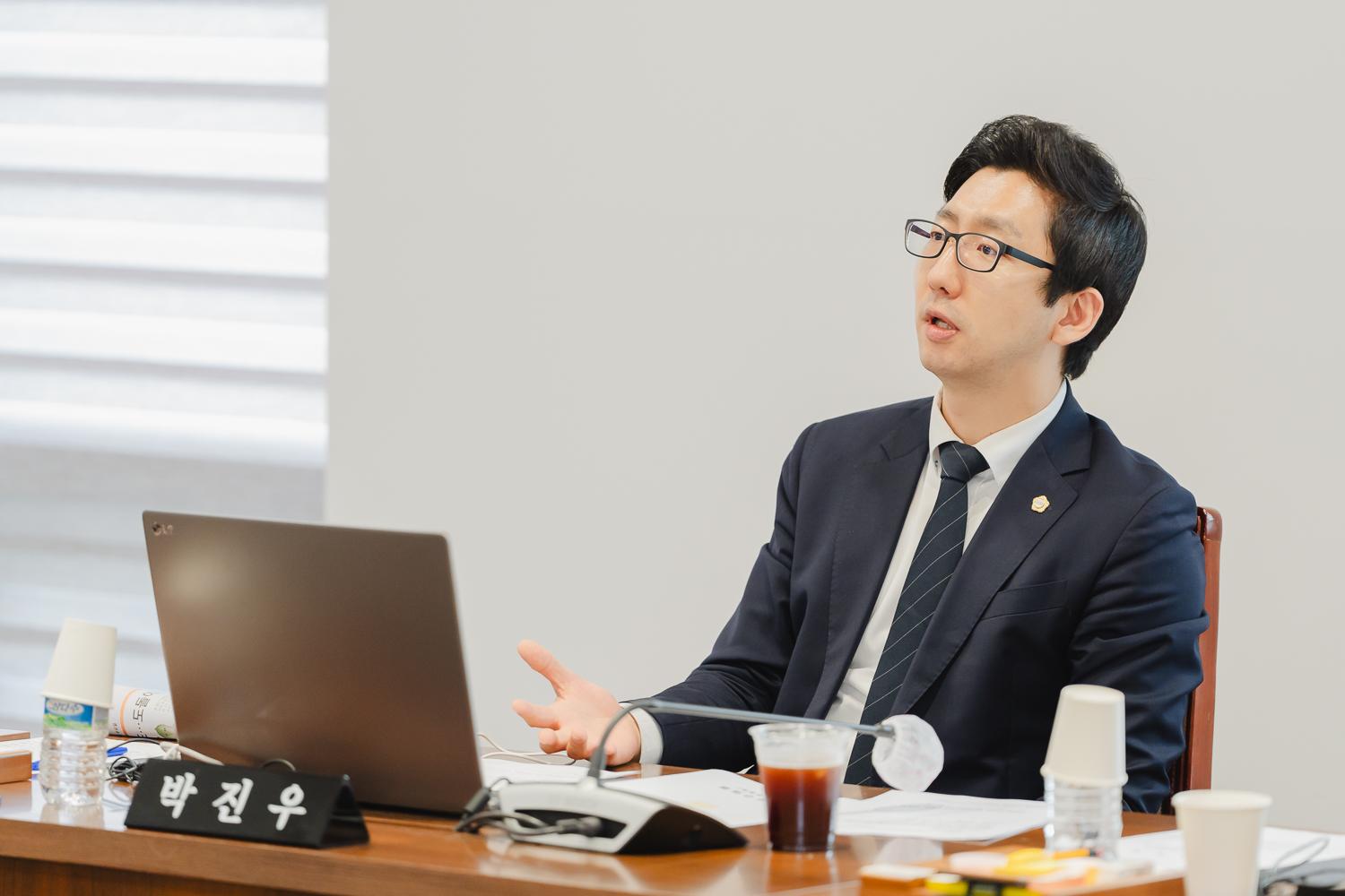 [윤리특별위원회] 제303회 임시회 3
