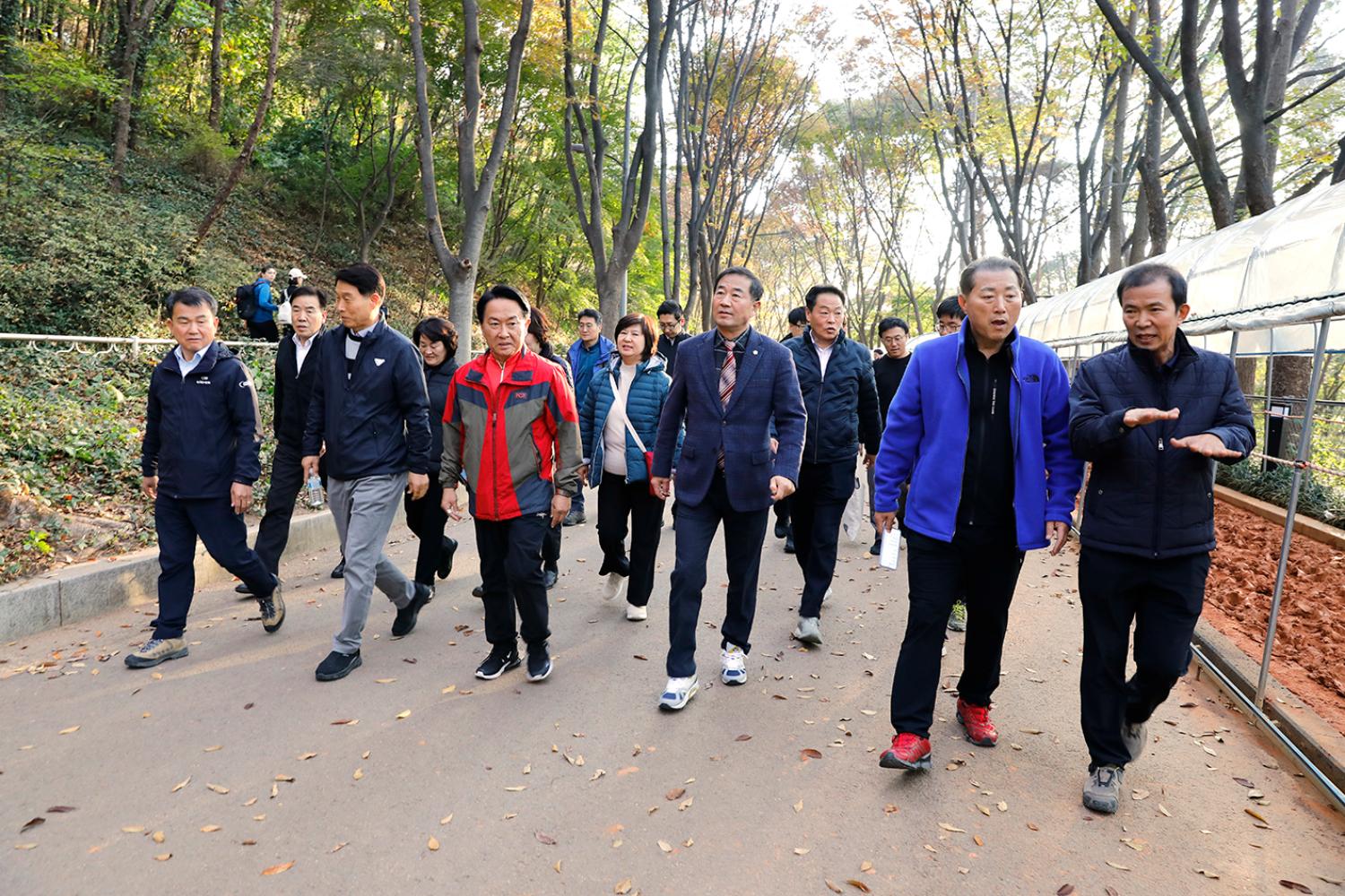안산자락길 시설물 점검 및 환경정비 3