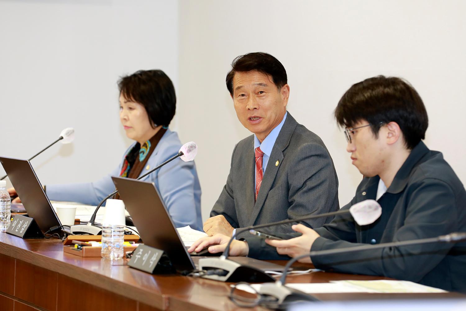 제304회 제2차 정례회 제1차 의회운영위원회 10