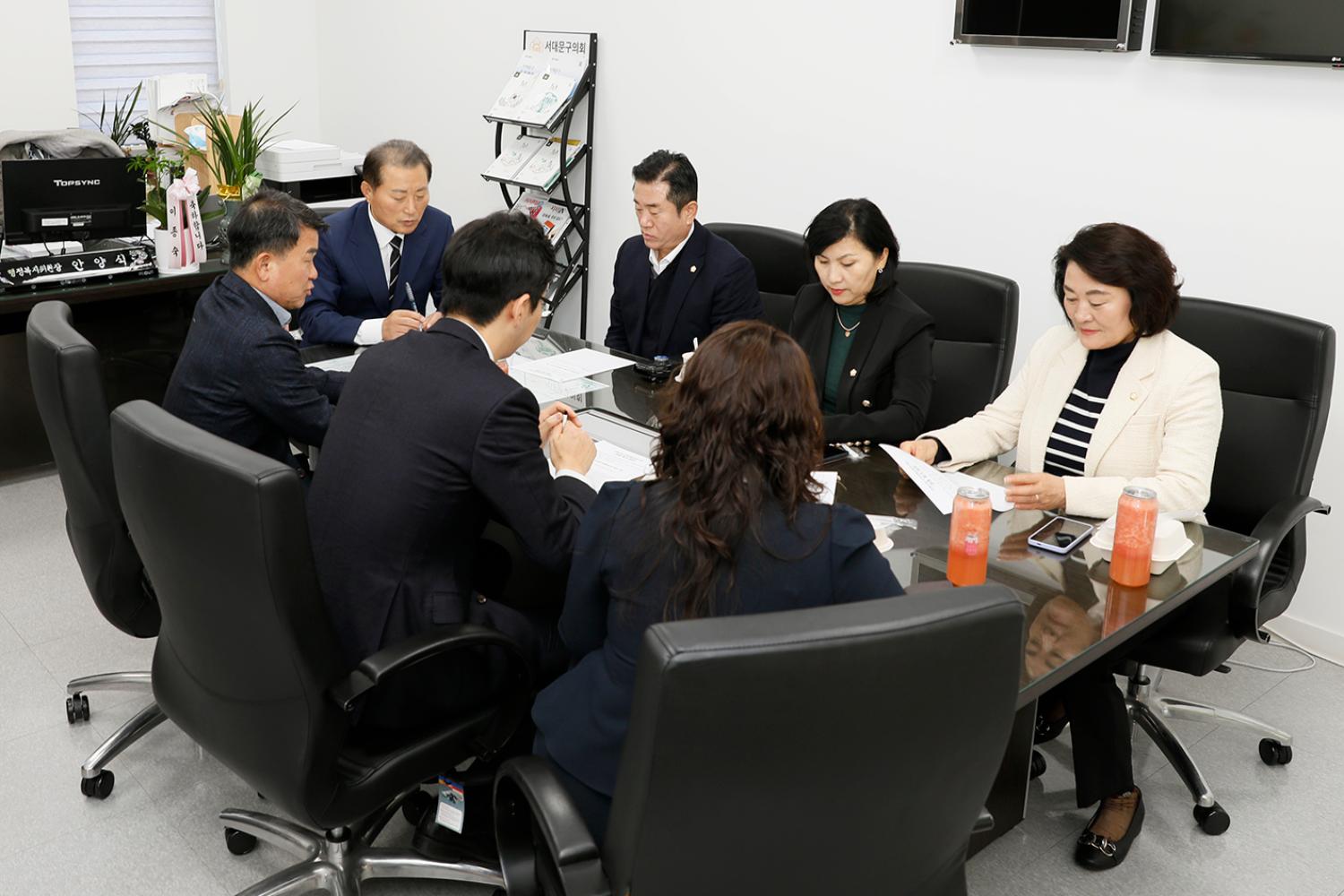 전통시장 지역축제 진흥연구회 단체사진