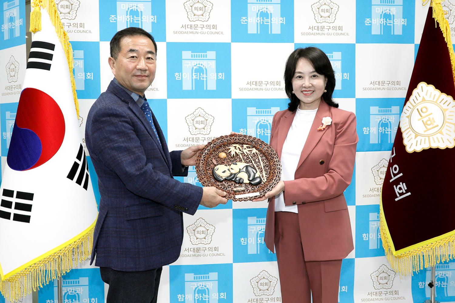 중국인민대외우호협회와 카스시 방문