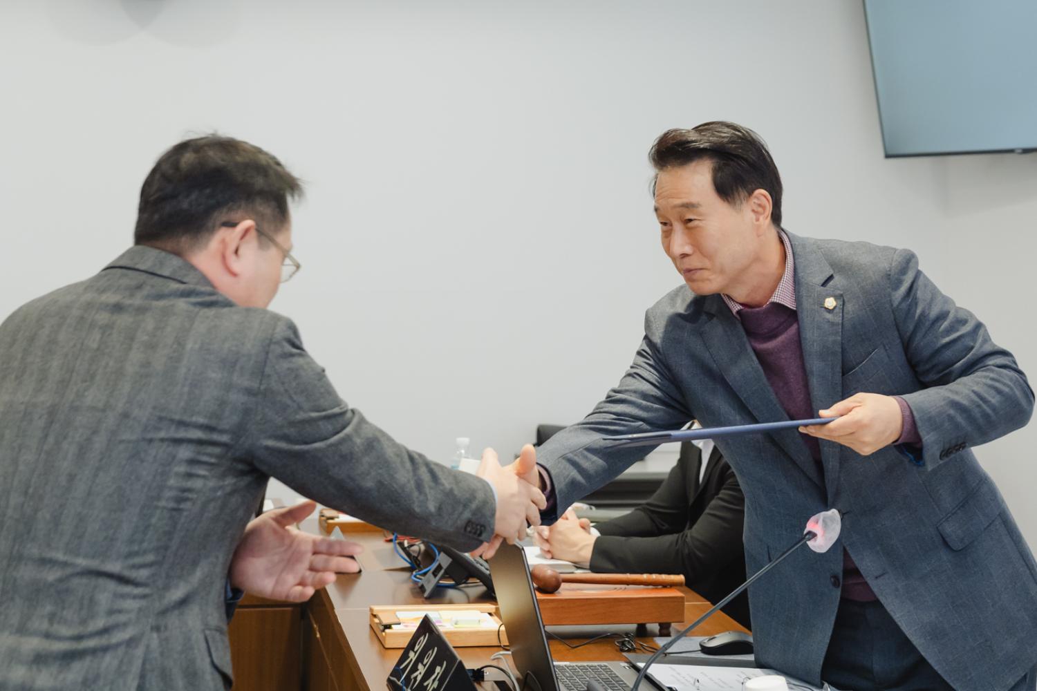 [재정건설위원회] 제304회 제2차 정례회 (개별 감사) 12