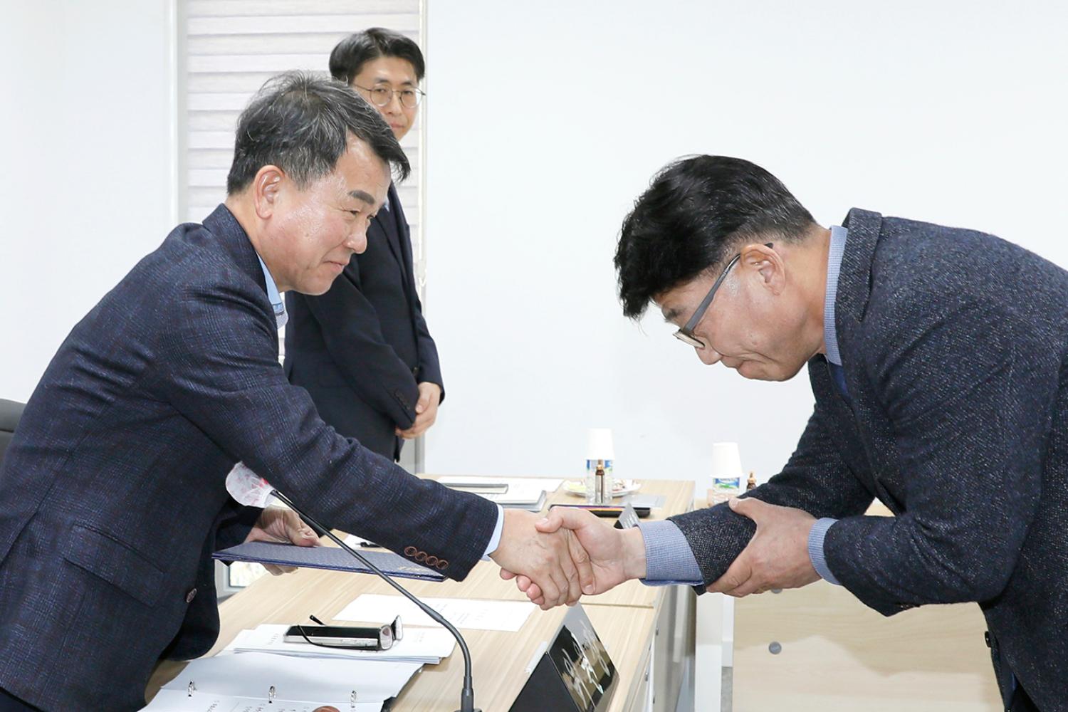 제304회 제2차 정례회 의회운영위원회 행정사무감사 및 강평 4