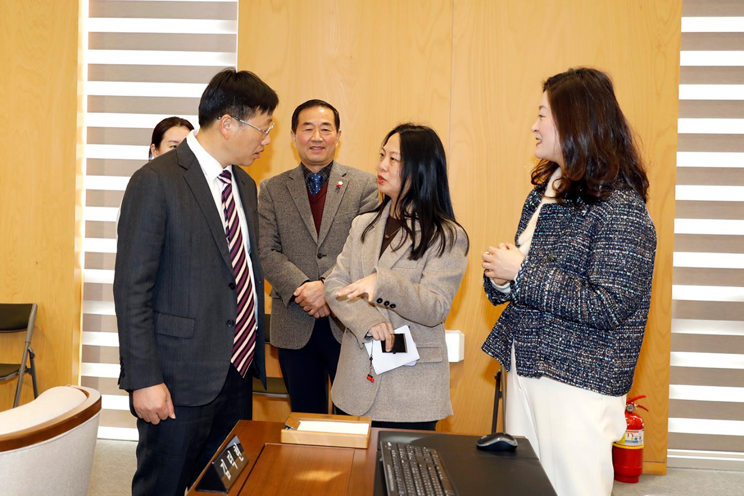 중국 창사시 대표단 서대문구의회 방문 13